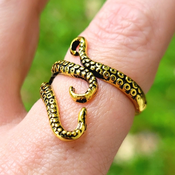 Octopus Tentacle Gold Ring Adjustable Band One Size Fits All - Picture 3 of 9